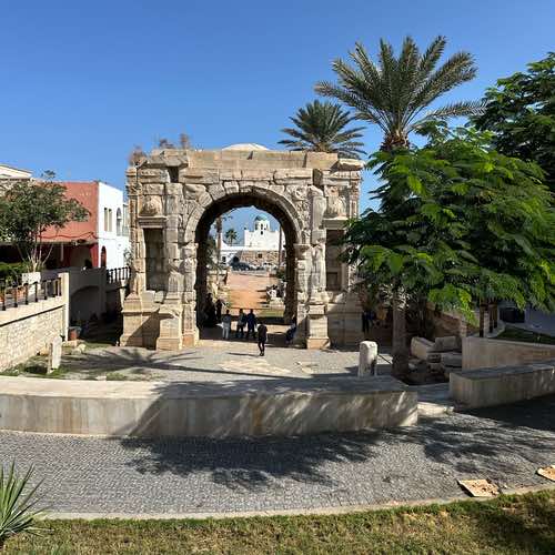 Libya Travel Guide – Archaeology, Culture, and Adventure